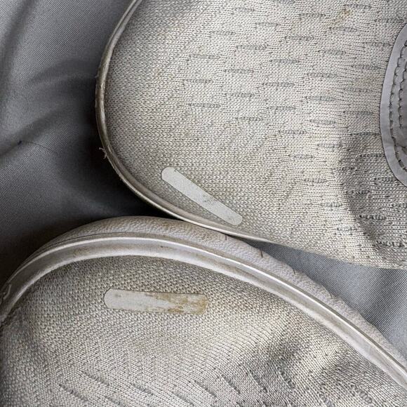 Nike women’s sneakers size 6.5 - Picture 5 of 6